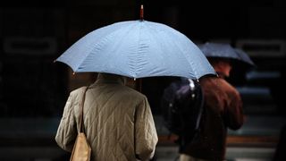 Ciclon peste Rom&acirc;nia, m&acirc;ine, apoi o masă de aer polar vine cu ploi și frig. Prognoza meteo ANM pentru a doua jumătate a lunii aprilie