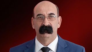 Politicianul din Turcia care a devenit viral datorită aspectului: &bdquo;Este o față pe mustața aia&rdquo;