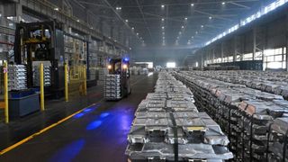 O țară europeană furnizează materie primă pentru mașina de război a Rusiei. Una dintre cele mai mari fabrici ar putea fi sancționată