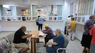 Ministerul Finanțelor face calcule pentru Legea bugetului. Surse: Guvernul ar putea majora pensiile în două etape