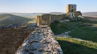 Cetăți antice rare din Dobrogea, ținute departe de turiști din cauza birocrației. De ce a fost blocat un bogat patrimoniu arheologic