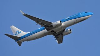 O familie a dat 46.000 de euro pe bilete la clasa business către Peru, dar a uitat de vize. Nu a fost lăsată să urce în avion