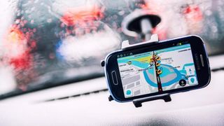 Poliţia şi radarele ar putea să nu mai fie raportate pe Waze. Decizia Curţii de Justiție a Uniunii Europene care i-ar afecta pe şoferi