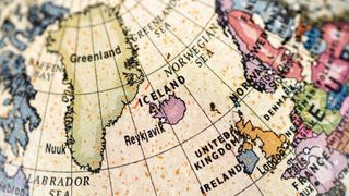 Harta care arată c&acirc;te minerale rare deține Groenlanda &icirc;n comparație cu restul lumii
