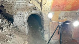 Niște copii au descoperit o vilă romană luxoasă veche de 1.800 de ani, sub sala de sport a liceului lor din Roma