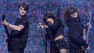 Scandal legat de piesa Rom&acirc;niei la Eurovision. The Guardian: &bdquo;Choke me&rdquo;- o normalizare nesăbuită a unei practici periculoase