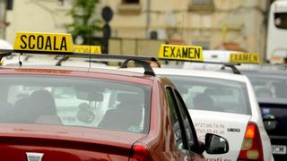 Codul Rutier se modifică: Șoferii începători nu vor mai putea conduce, timp de doi ani, mașini considerate prea puternice