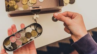 Un bunic a lăsat moștenire nepoților o monedă. Acum s-a descoperit că era extrem de rară și au vândut-o cu 6 milioane de dolari