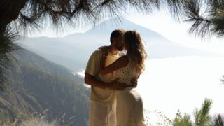 O influenceriță cu peste jumătate de milion de urmăritori a plecat din Rom&acirc;nia cu toată familia. După două luni s-a &icirc;ntors. Ce s-a &icirc;nt&acirc;mplat