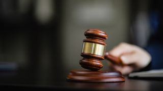 A primit peste 2 milioane de euro la divorț, dar a cerut &icirc;ncă 12.000 de euro pe lună de la fostul soț. Ce a decis judecătorul