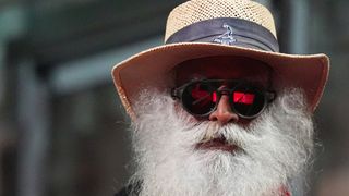 Cine este Sadhguru, yoghinul care urcă pe scena de la UNTOLD