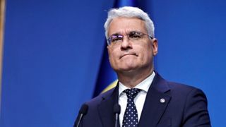 Ce sumă va &icirc;ncasa &icirc;n plus Dragoș P&icirc;slaru după noua lege a salarizării. Explicațiile ministrului interimar al Muncii