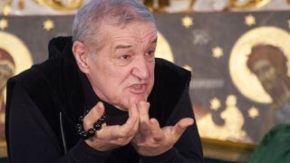 Gigi Becali, critici dure la adresa unui fotbalist de la FCSB: &bdquo;Băi, cine are TikTok nu poate să joace fotbal&rdquo;