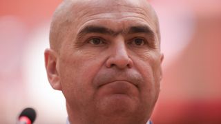 Cade Guvernul Bolojan? Aritmetica parlamentară la zi