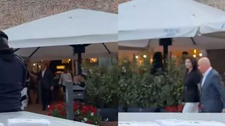 Reacție surprinzătoare la apariția lui Ilie Bolojan, de m&acirc;nă cu iubita, &icirc;n Oradea, după pierderea puterii. Au fost surprinși la restaurant