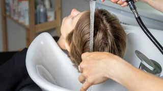 Nemulțumită de cum a ieșit de la salon, a scris pe Facebook. Patru ani mai t&acirc;rziu, o clientă din Galați e bună de plată