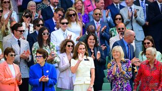 Prințesa Kate Middleton a purtat, la c&acirc;țiva metri de Simona Halep, o bijuterie primită cadou de la Prințul William acum 11 ani