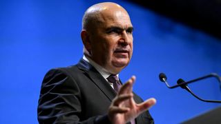 Ilie Bolojan, resemnat &icirc;n fața moțiunii: &bdquo;PSD și AUR au &icirc;n plan anticipatele&rdquo;