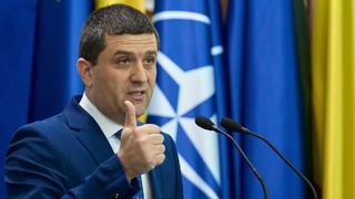 Drona cu explozibil căzută &icirc;n Galați zbura cu o viteză de peste 200 de km/oră și era rusească, model Geran-2, spune Radu Miruță