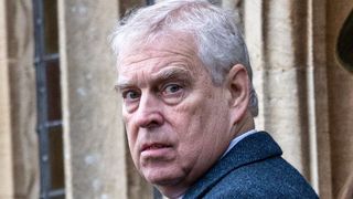 Prințul Andrew, fratele regelui Charles, a fost arestat chiar de ziua lui. Ce acuzații i se aduc