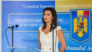Căsătoria pe durată determinată, inedita propunere a unei judecătoare. Cornelia Olteanu: &bdquo;Tinerii vor putea avea și o formă mai flexibilă a ideii de mariaj&rdquo;