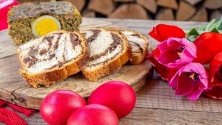 Combinațiile periculoase de m&acirc;ncăruri la masa de Paște. Roxana Bălan, nutriționist: &bdquo;Organismul le tolerează cu greu după post&rdquo;