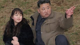Kim Jong Un pregătește succesiunea. Cine este &bdquo;copilul iubit&rdquo; al Coreei de Nord