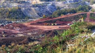 Guvernul Rom&acirc;niei, obligat să emită &bdquo;cu celeritate&rdquo; licența de concesiune pentru perimetrul minier de la Certej, Hunedoara