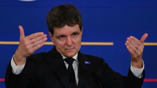 Din SUA vine cea mai dură critică a lui Nicușor Dan, după ce l-a apărat pe generalul Pahonțu: &bdquo;Incompetență, inadecvare, infatuare. Om de nimic fiind, e fatal condus de instinctul neantului&rdquo;