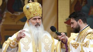 Teodosie trebuie să plece din vila sa din Constanța, &icirc;n care stă gratuit: un decret semnat de Nicolae Ceaușescu nu mai e valabil