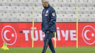 Cine e medicul din Franța care a venit să-l trateze pe Mircea Lucescu