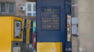 C&acirc;t costă un litru de benzină și motorină, marți, 4 august 2026, &icirc;n București, Iași, Cluj-Napoca, Timișoara și Constanța