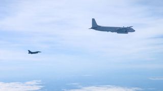 Avioane rom&acirc;nești de luptă au interceptat o aeronavă rusească: &bdquo;Zbura fără contact radio cu organele de trafic aerian&rdquo;