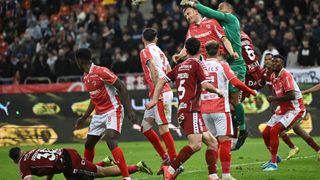 Dinamo a c&acirc;știgat cu Rapid &icirc;n Giulești și a urcat pe primul loc &icirc;n Superligă