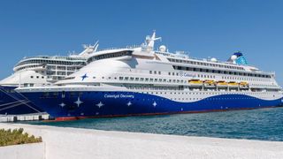 O navă de croazieră de lux a forțat traversarea Str&acirc;mtorii Ormuz, unde traficul răm&acirc;ne extrem de scăzut