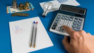 De ce energia răm&acirc;ne scumpă &icirc;n Rom&acirc;nia, deși se fac investiții. Cristian Bușoi: &bdquo;&Icirc;n 2028, vom fi o ţară exportatoare de electricitate&rdquo;