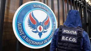 Un polițist de la &bdquo;Crimă Organizată&rdquo; vrea daune morale de 500.000 de lei de la Agenția Națională de Integritate. &bdquo;Avere nejustificată&rdquo; demonstrată cu acte și martori