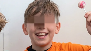 Filmul capturării ucigașului lui David, copilul rom&acirc;n omor&acirc;t &icirc;n Spania: Părinții săi l-au predat poliției, după ce l-au dus la urgențe plin de s&acirc;nge