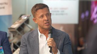 Neclarități &icirc;n CV-ul lui Hubert Thuma: a terminat cursuri postuniversitare &icirc;nainte să fie vreo zi student. A fost angajat doar pe funcția de director