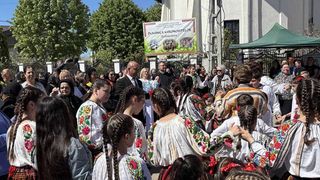 Boboșarca, Duminica Mironosițelor, &icirc;n satul bulgarilor din Băleni S&acirc;rbi: &bdquo;Doamne Dumnezeule! Ne bucurăm de El &icirc;n salata, &icirc;n varza și &Icirc;nvierea pe care ni le dă!&rdquo;