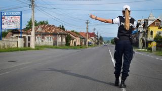 Șoferii &icirc;ncepători nu vor putea conduce aceste mașini timp de doi ani. Proiectul de lege va fi votat de deputați și va schimba Codul Rutier