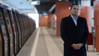 Ce lipsește din CV-ul oficial al unui ministru PSD. Cum a ajuns Ciprian Șerban, șeful de la Transporturi, să dea mită pentru o firmă la care nu era nici acționar, nici angajat