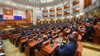 Pentru ei nu e criză: alți 100 de parlamentari primesc pensii speciale. Care este numărul total al beneficiarilor