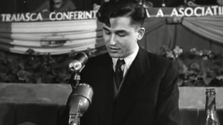 VIDEO. Filmare cu „tovarășul” Ion Iliescu, în 1957: „A prezentat raportul asociațiilor studențești din RPR”