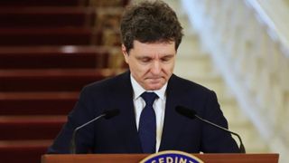 Peste 11.000 de rom&acirc;ni au reacționat furios la postările președintelui Nicușor Dan de la Bruxelles: &bdquo;Aici totul se prăbușește&rdquo;