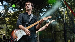 &bdquo;Probabil că o să mor pe scenă&rdquo;&nbsp;- Interviu cu cel mai t&acirc;năr solist și fondator al unei trupe rock din Rom&acirc;nia