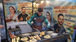 C&acirc;t a ajuns să coste un kilogram de cozonac la t&acirc;rgul pescăresc de Florii