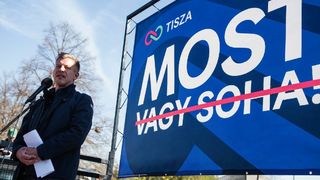 Ultimul sondaj &icirc;nainte de alegerile din Ungaria: partidul lui P&eacute;ter Magyar zdrobește partidul lui Viktor Orb&aacute;n cu 13 procente
