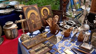 Cele mai căutate comori din t&acirc;rgurile de antichități: se v&acirc;nd cu mii de lei, iar grecii vin special &icirc;n Rom&acirc;nia