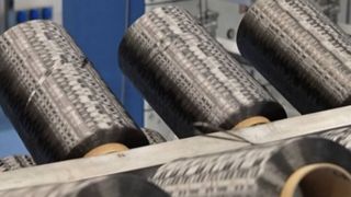 China forjează un material de 10 ori mai puternic dec&acirc;t oțelul: un cablu de 2 milimetri poate trage un autobuz cu 54 de oameni la bord